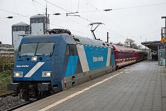 2025-11-28-072 Bochum Hbf 101 133 mit dem Hetzerather