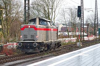 2025-12-05-007 Bochum Hbf 211 054