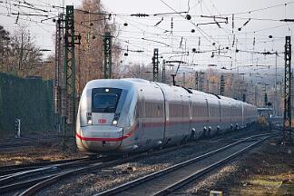 2025-12-05-039 Bochum Hbf 412 225