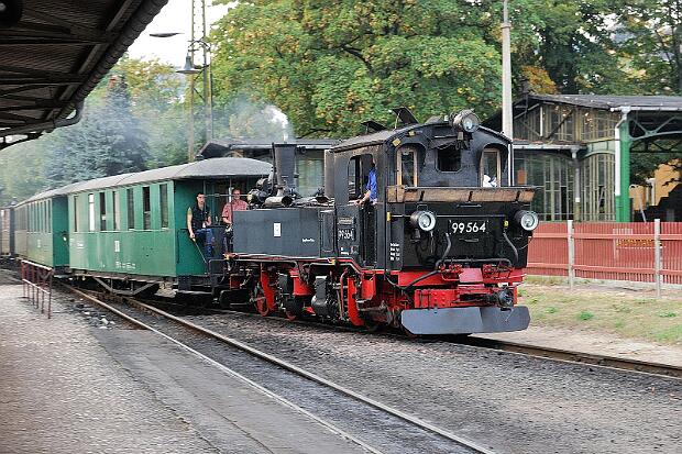 99 564