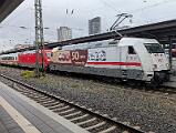 101 066 - 2025-10-21-004 Dortmund Hbf 101 110 und 101 066 mit IC 2013 nach Oberstdorf. 101 066 hat vor ein paarr Wochen ihre Werbung verloren.
