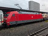 101 066 - 2025-10-21-007 Dortmund Hbf 101 110 und 101 066 mit IC 2013 nach Oberstdorf. 101 066 hat vor ein paarr Wochen ihre Werbung verloren.