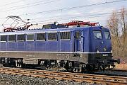 110 261 - 115 261 - 2025-02-08-009 Dortmund Somborn 115 261 mit DZ 28998 Stuttgart - Dortmund Signal-Iuna-Park.