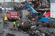 143 037 - 2020-10-22-022 Leverkusen Opladen 143 037 wird gerade zerlegt.