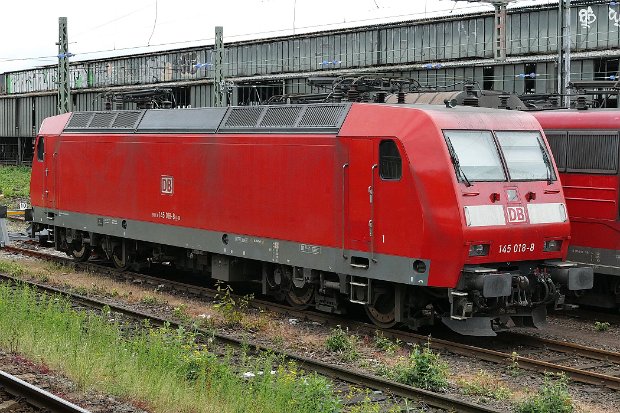 145 018