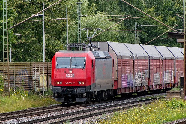 145 052