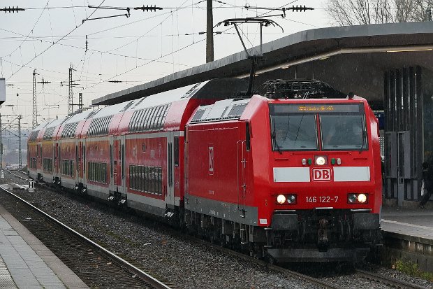 146 122