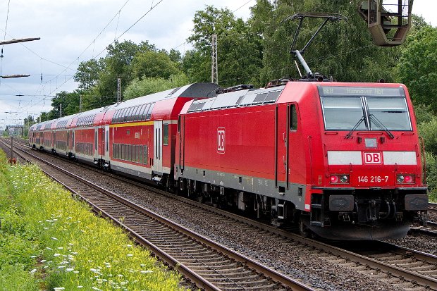 146 216