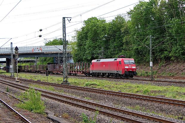152 010