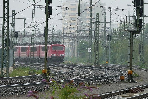 155 085