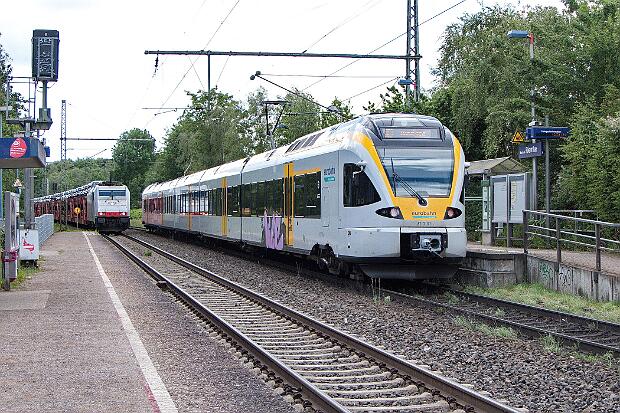 186 240