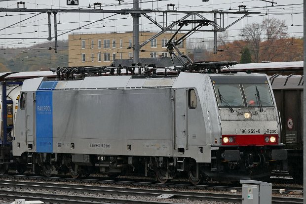 186 259