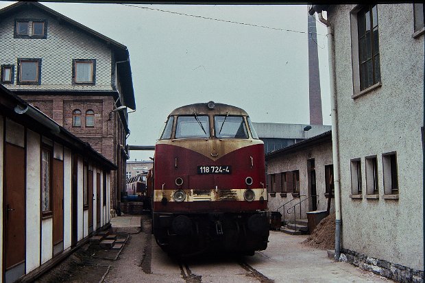 118 724