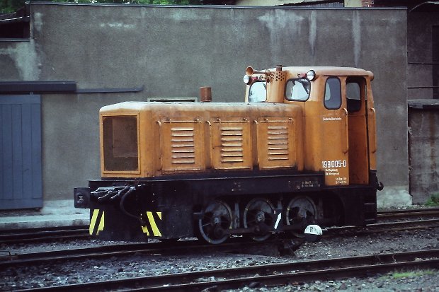 199 005
