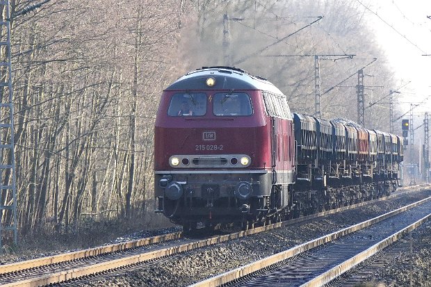 215 028
