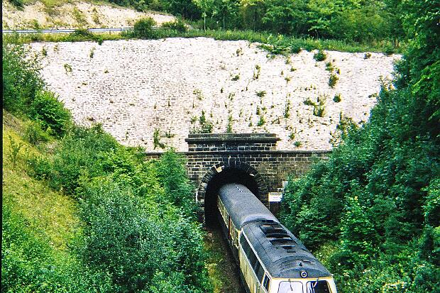 216 099