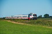 218 497 - 2025-08-18-094 Emmelsbüll Lehnshallig 218 497 zieht den IC 2215 nach Köln, in Itzehoe wird eine 101 den Zug übernehmen.