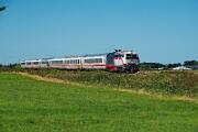 218 497 - 2025-08-18-095 Emmelsbüll Lehnshallig 218 497 zieht den IC 2215 nach Köln, in Itzehoe wird eine 101 den Zug übernehmen.