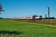 218 497 - 2025-08-18-097 Emmelsbüll Lehnshallig 218 497 zieht den IC 2215 nach Köln, in Itzehoe wird eine 101 den Zug übernehmen.
