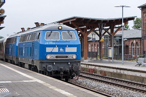 218 054
