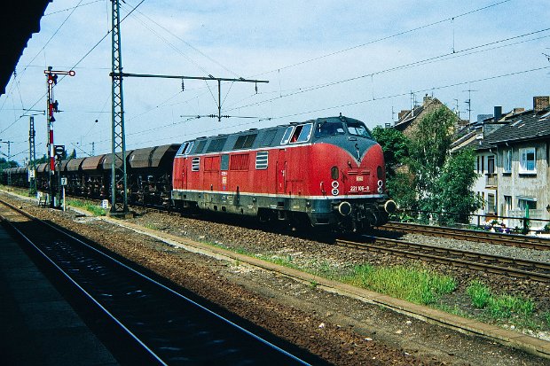 221 106