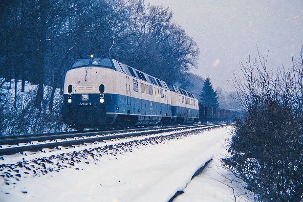 221 140
