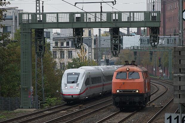 225 015