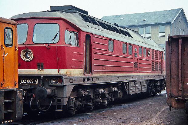 232 089