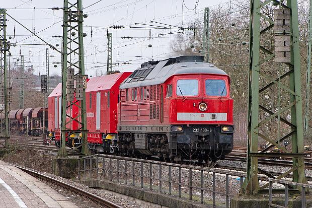 232 498