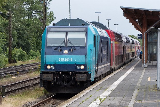 245 201