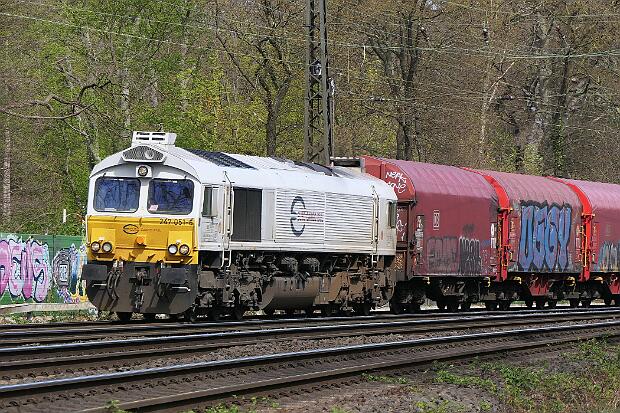 247 051
