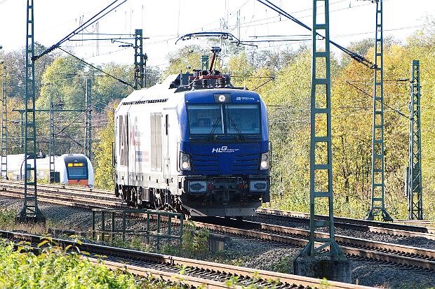 248 052