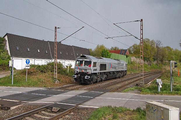 266 068