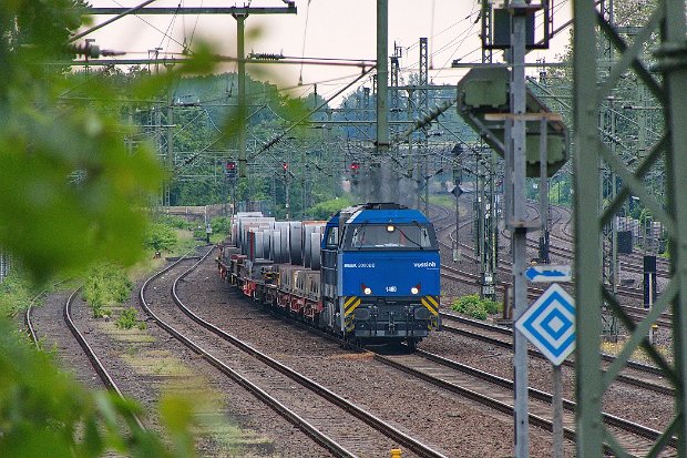 272 010