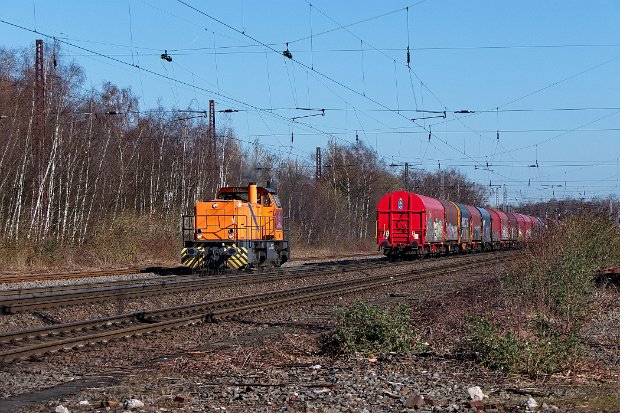 274 103