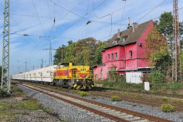 275 114