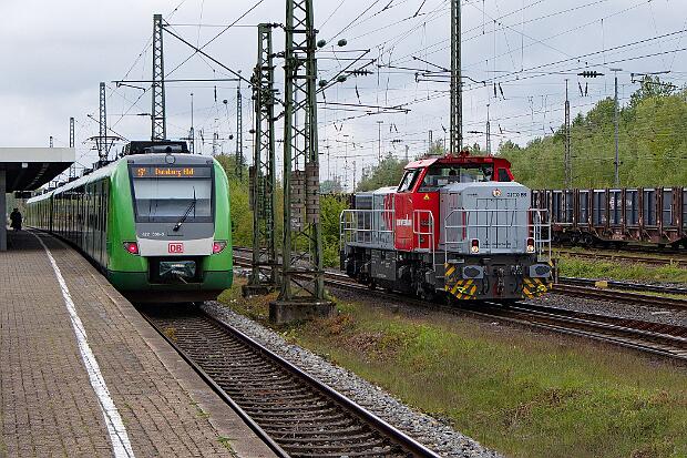 277 030