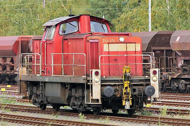 294 614