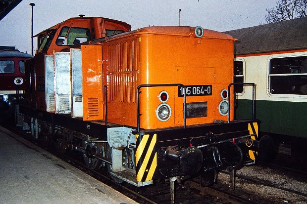 105 064