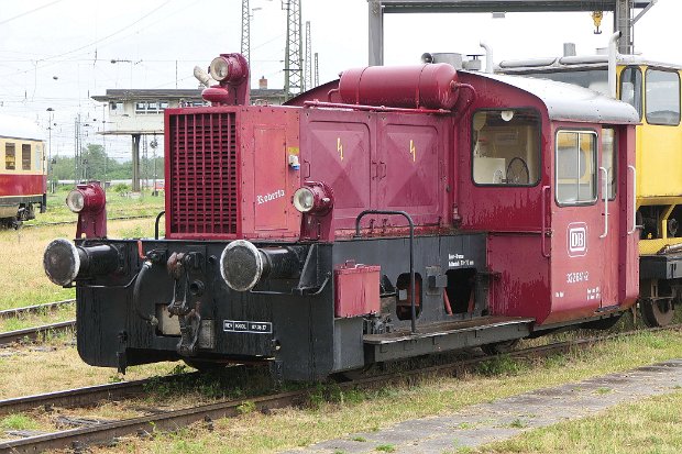 322 641