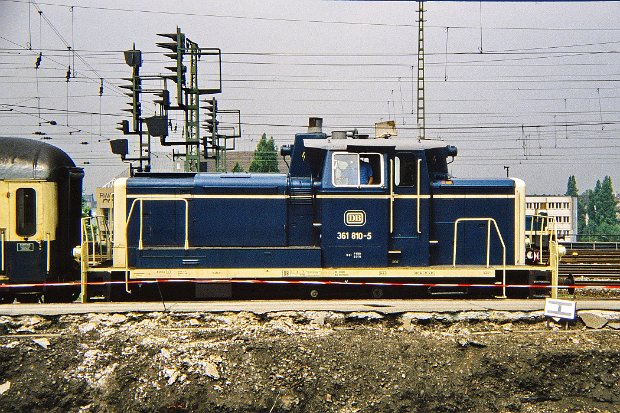 361 810