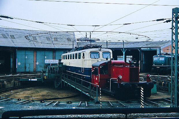 BR 323