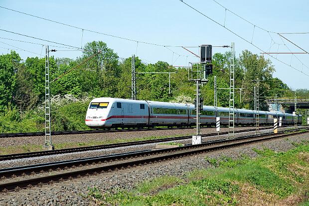 401 003