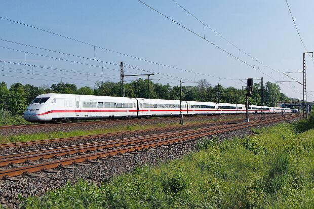 402 007