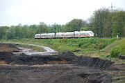 403 033 - 2025-04-18-023 Dortmund Hafen 403 033, ICE-Werk-Baustelle am Hafen.