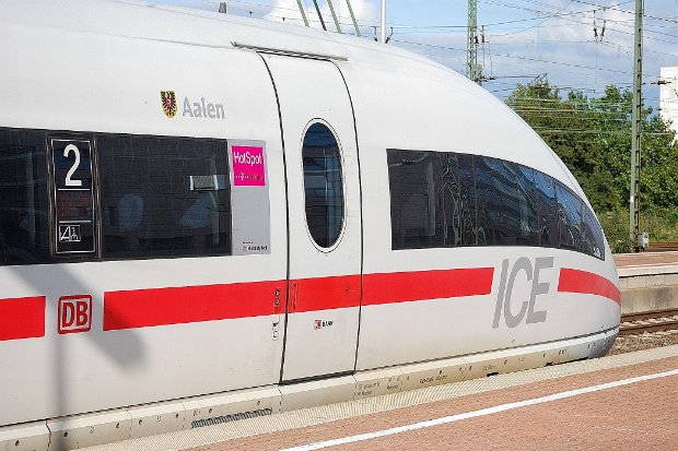 403 009