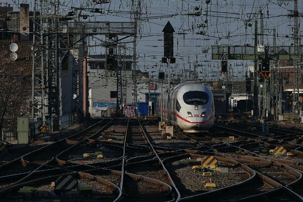 403 011