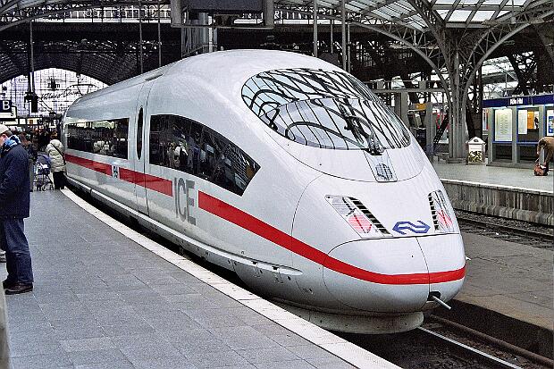 406 054