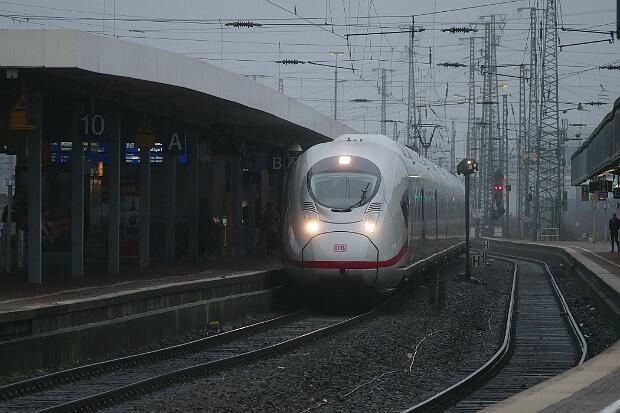 407 000
