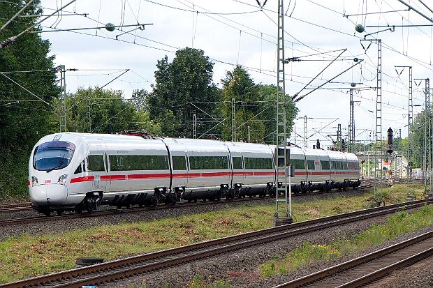 411 012